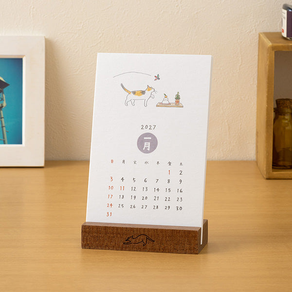Midori 2027 Stand Calendar - Cat