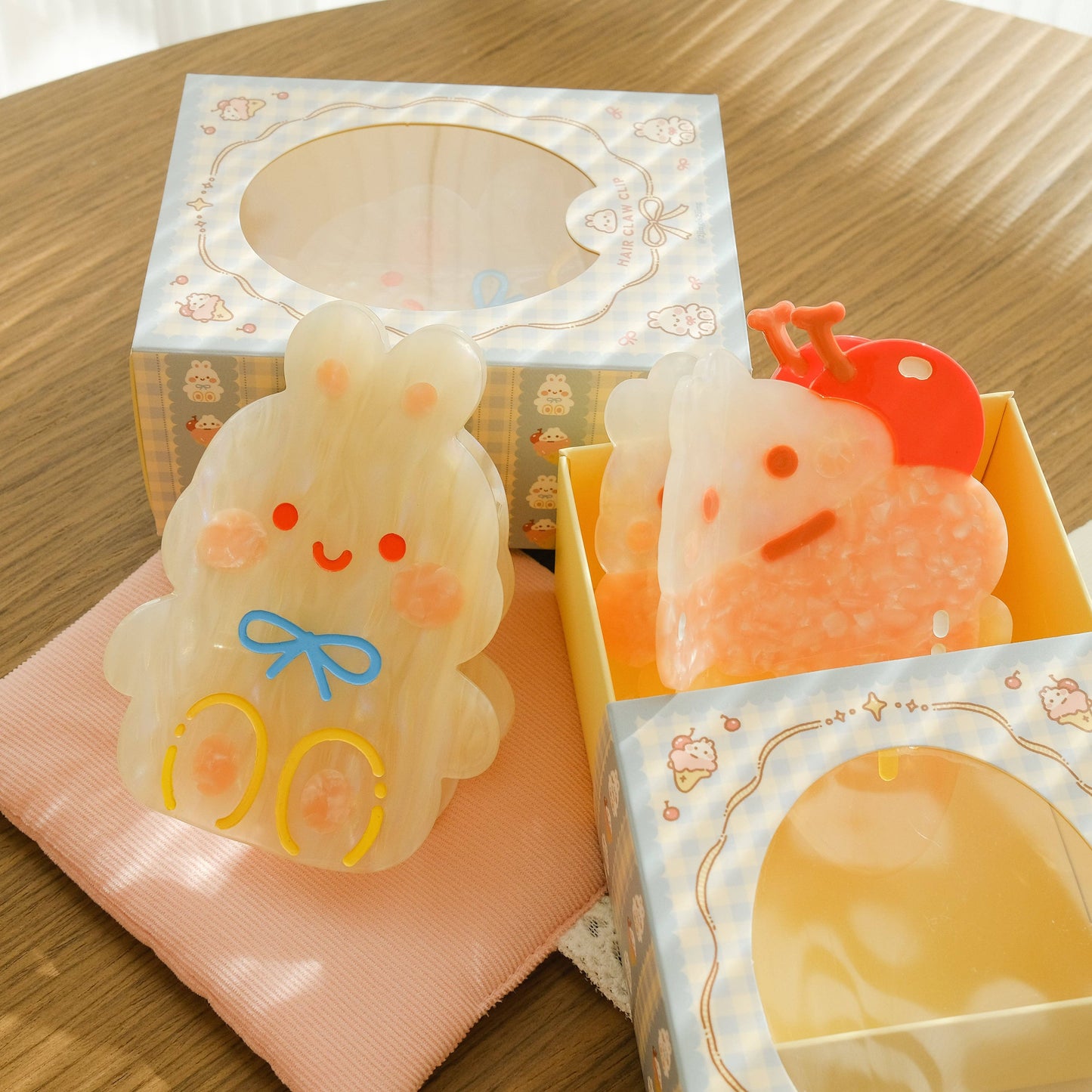 2jingis2jing - Ice Cream Bunny Hair Claw Clip