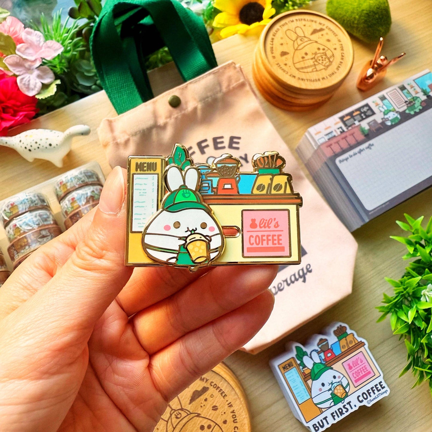 SumLilThings - Enamel Pin - Lil's Coffee Shop