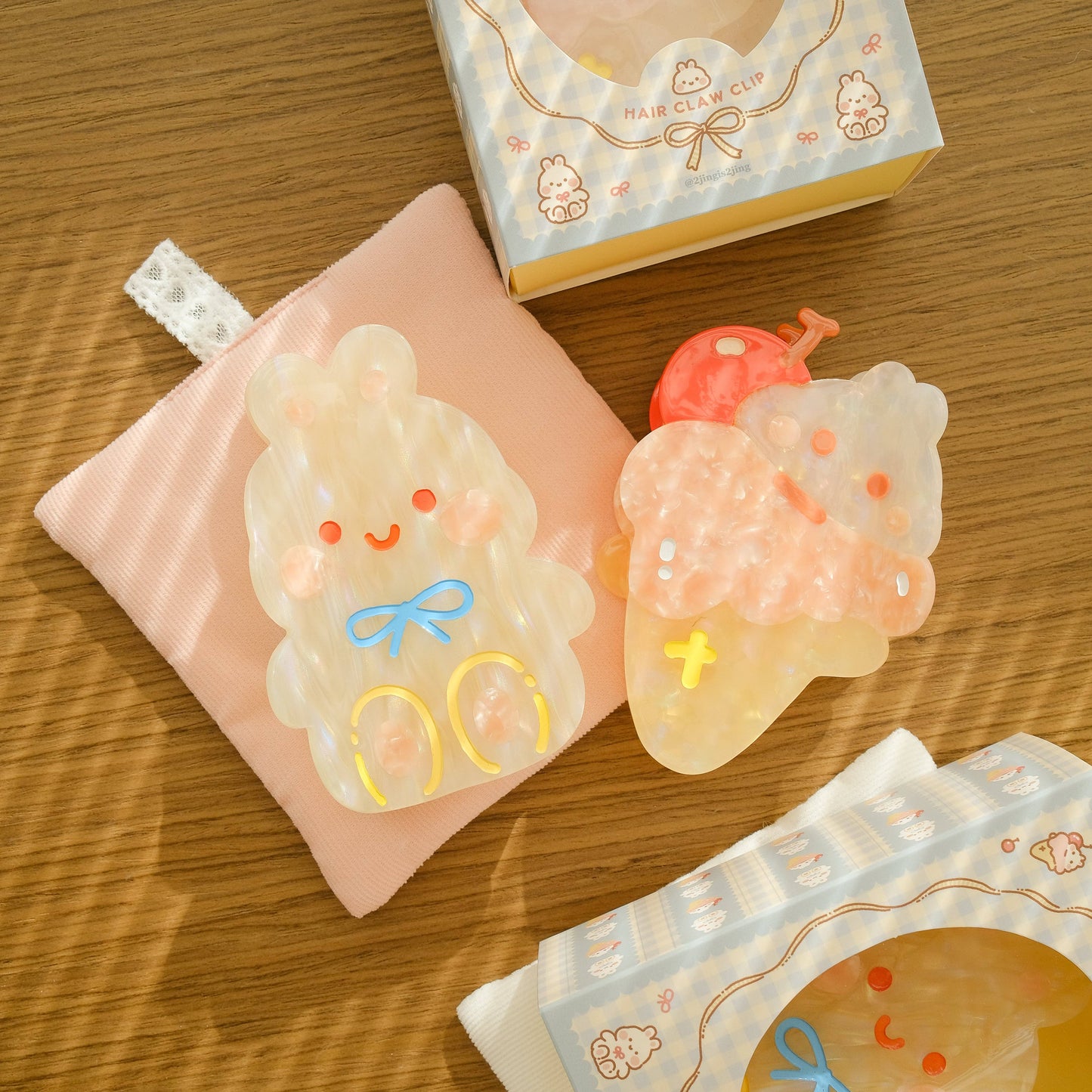 2jingis2jing - Bunny Hair Claw Clip