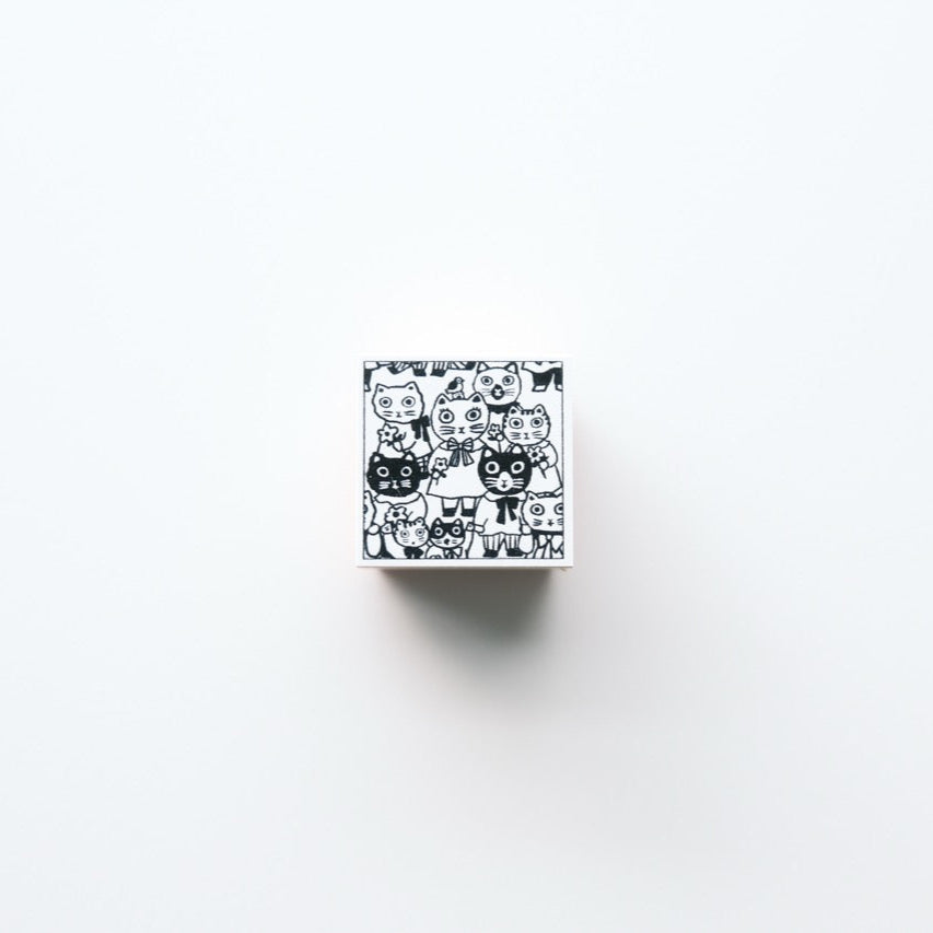 Sanby x Yumi Kitagishi Stamp - Squeezing Cat