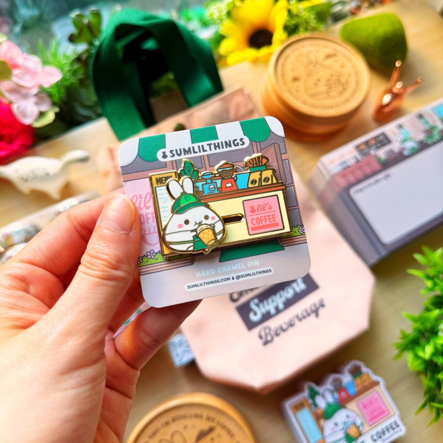 SumLilThings - Enamel Pin - Lil's Coffee Shop