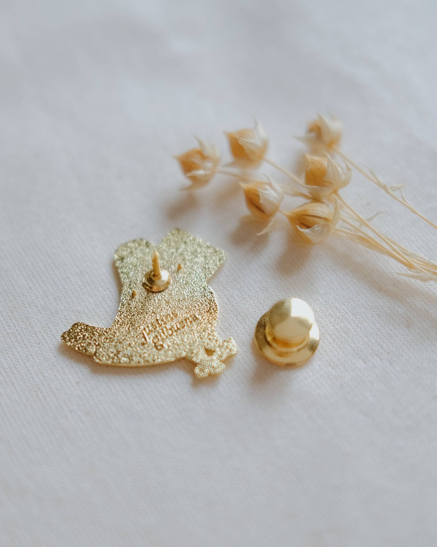 Justine Gilbuena - Enamel Pin - Pigeon Snail Mail