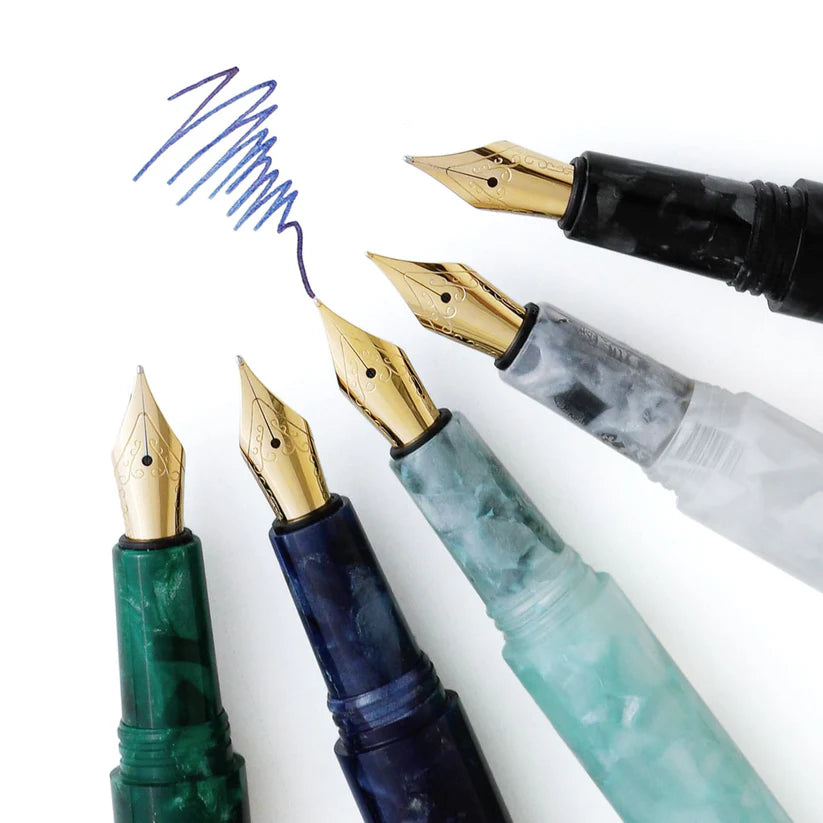 Attache Marbled Fountain Pen