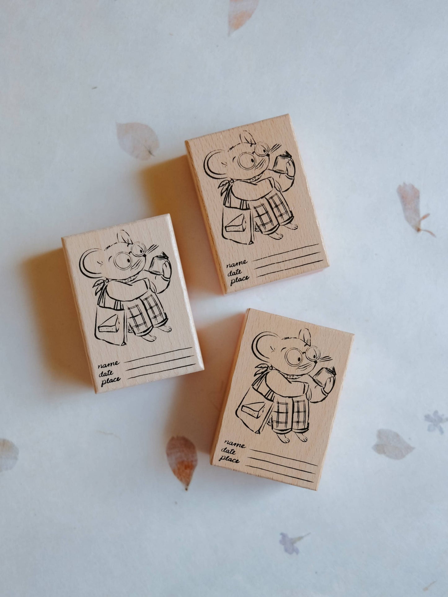 Justine Gilbuena - Rubber Stamp - Bookish Mouse