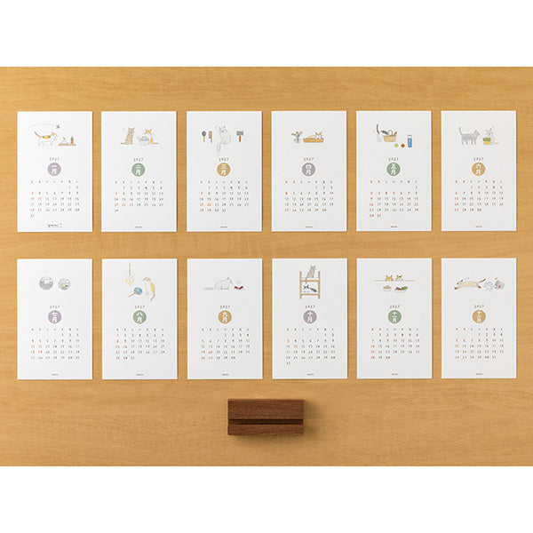 Midori 2027 Stand Calendar - Cat