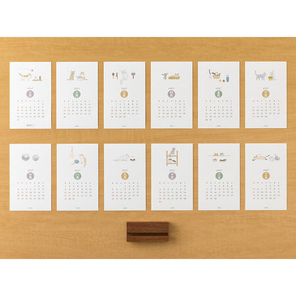 Midori 2027 Stand Calendar - Cat