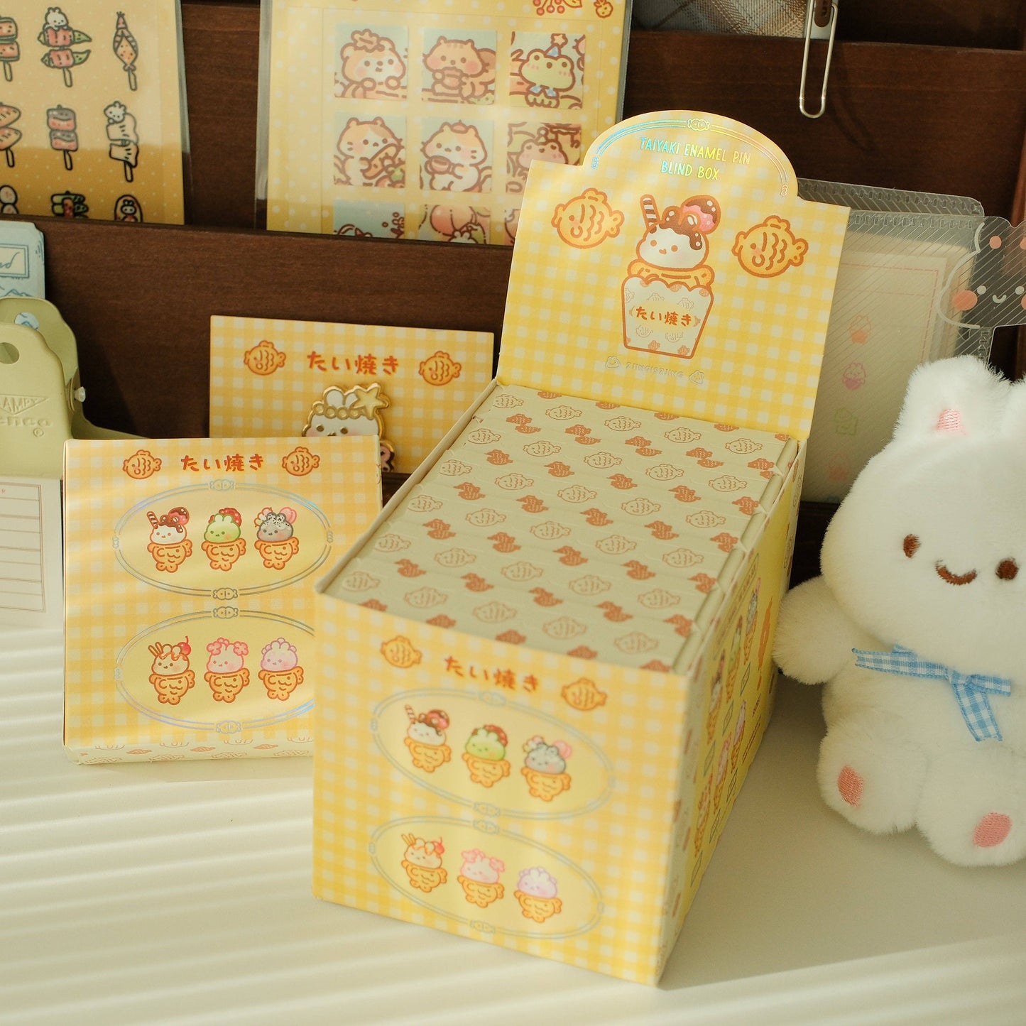2jingis2jing Blind Box Pin - Bunnie Taiyaki