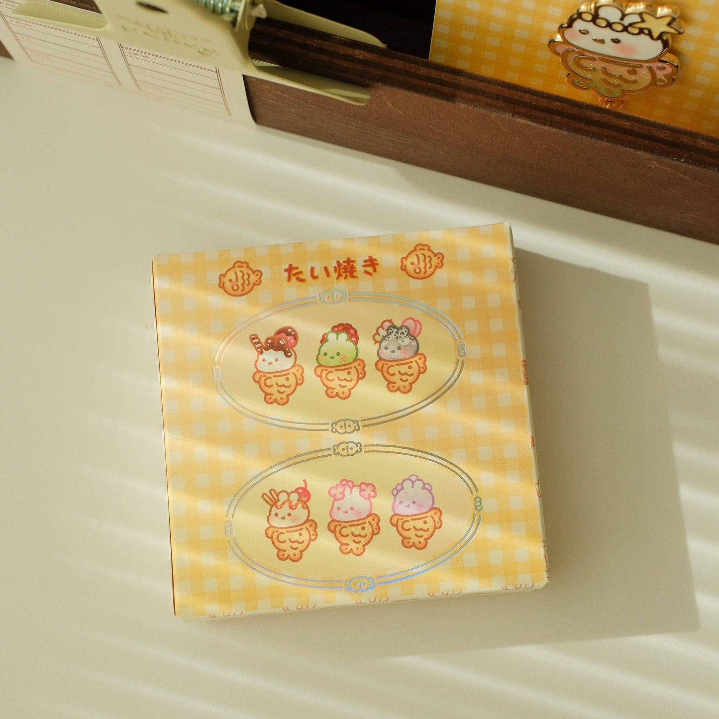 2jingis2jing Blind Box Pin - Bunnie Taiyaki