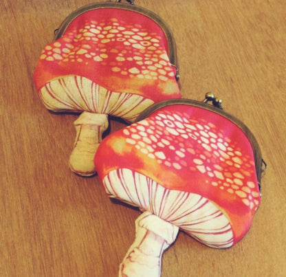 nocco. - Coin Purse - Benitengutake