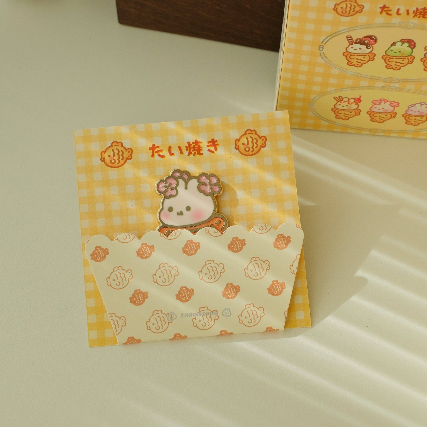 2jingis2jing Blind Box Pin - Bunnie Taiyaki