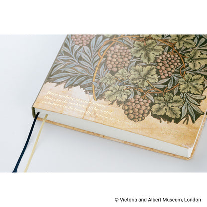 Hobonichi Techo 2027 HON - A5 - V&A Series: Vine