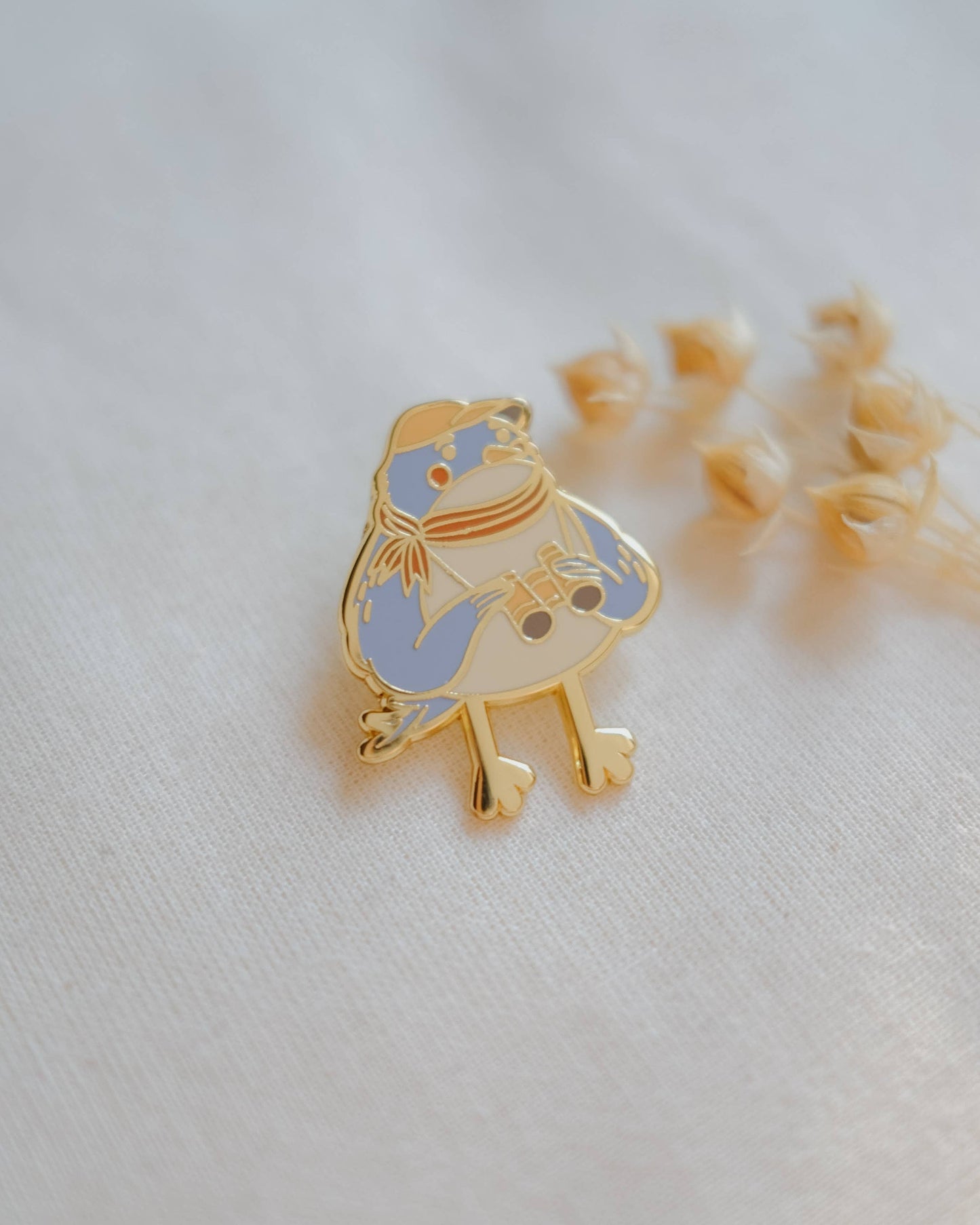 Justine Gilbuena - Enamel Pin - Birdwatcher / Birder