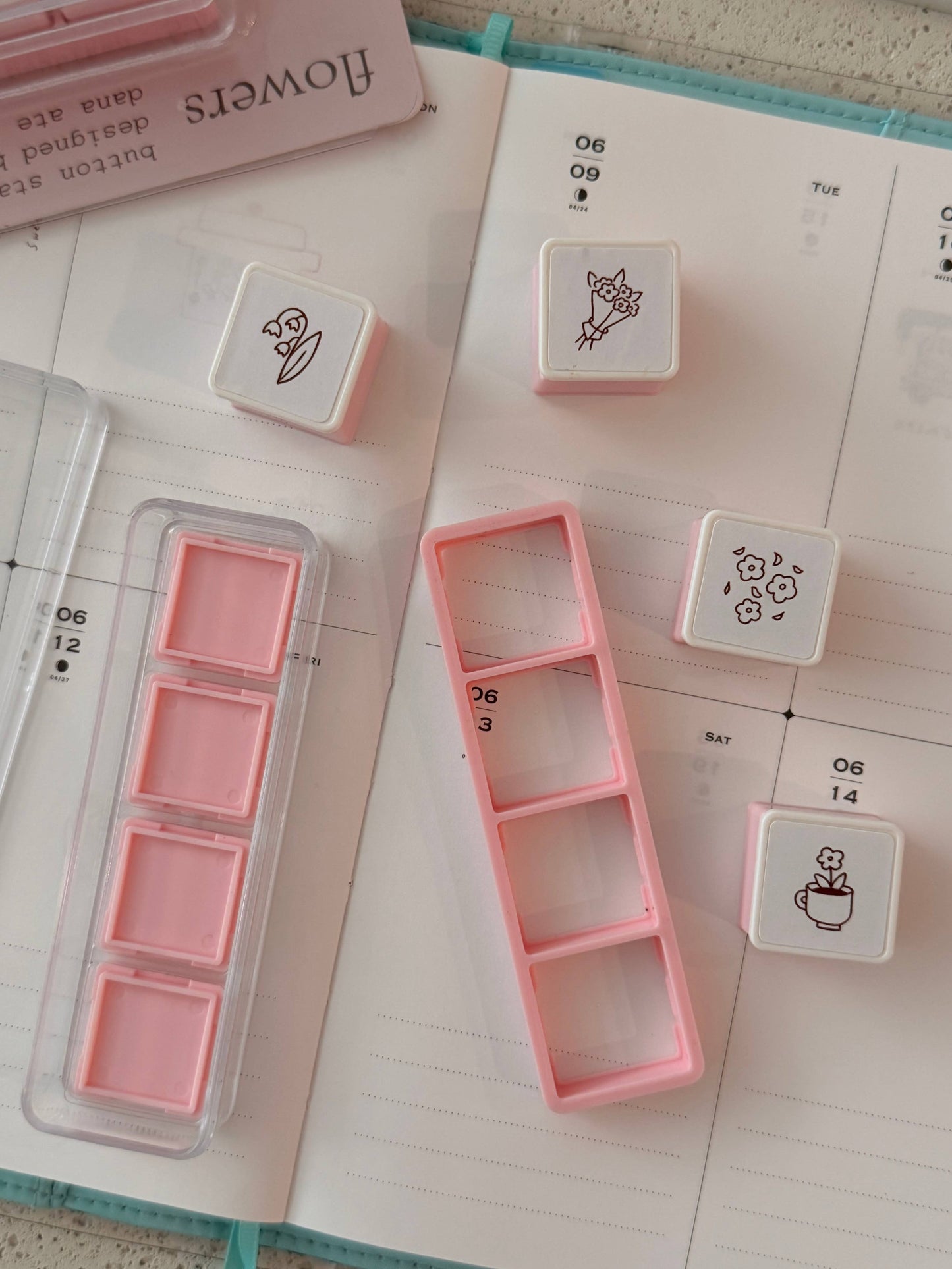 dana ate oatmeal! - Flowers Button Stamp