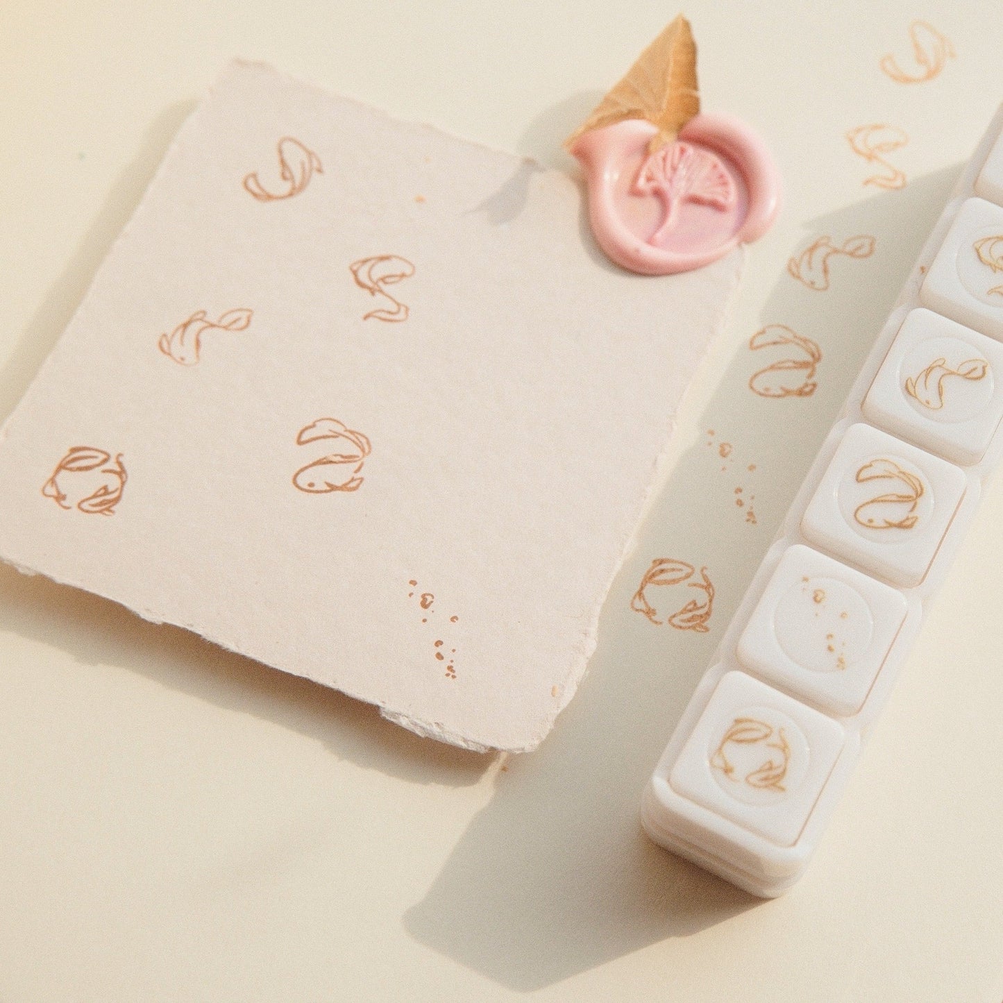 mikan manta - 6 in 1 Button Stamp  - Koi