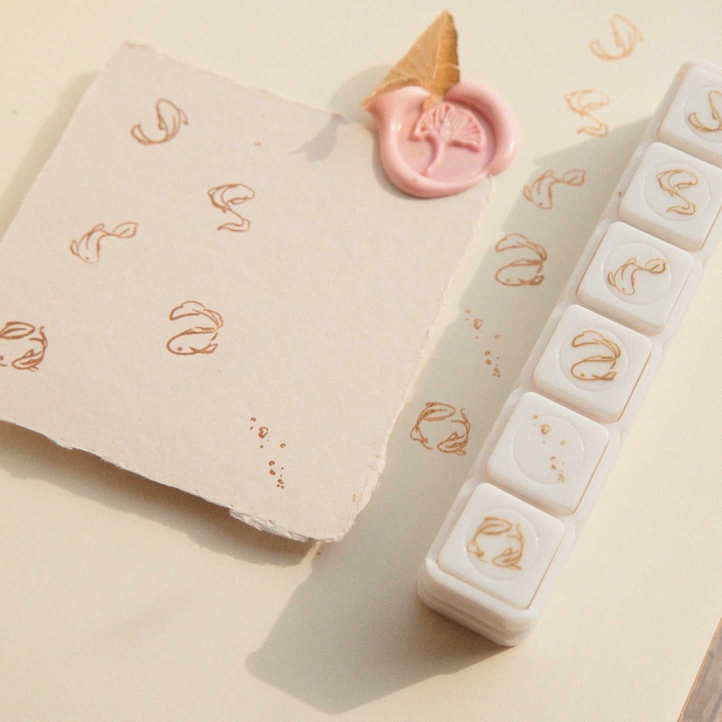 mikan manta - 6 in 1 Button Stamp  - Koi