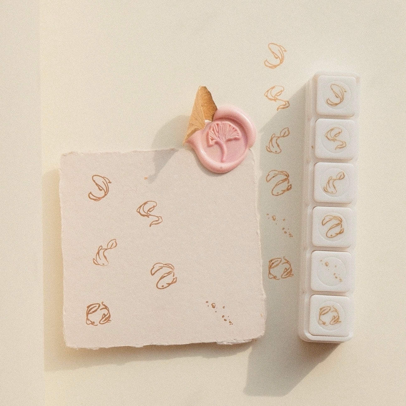 mikan manta - 6 in 1 Button Stamp  - Koi