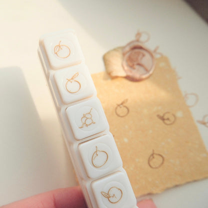 mikan manta - 6 in 1 Button Stamp  - Mikans