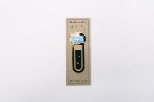 Pottering Cat Bookmark - Fuji Mountain