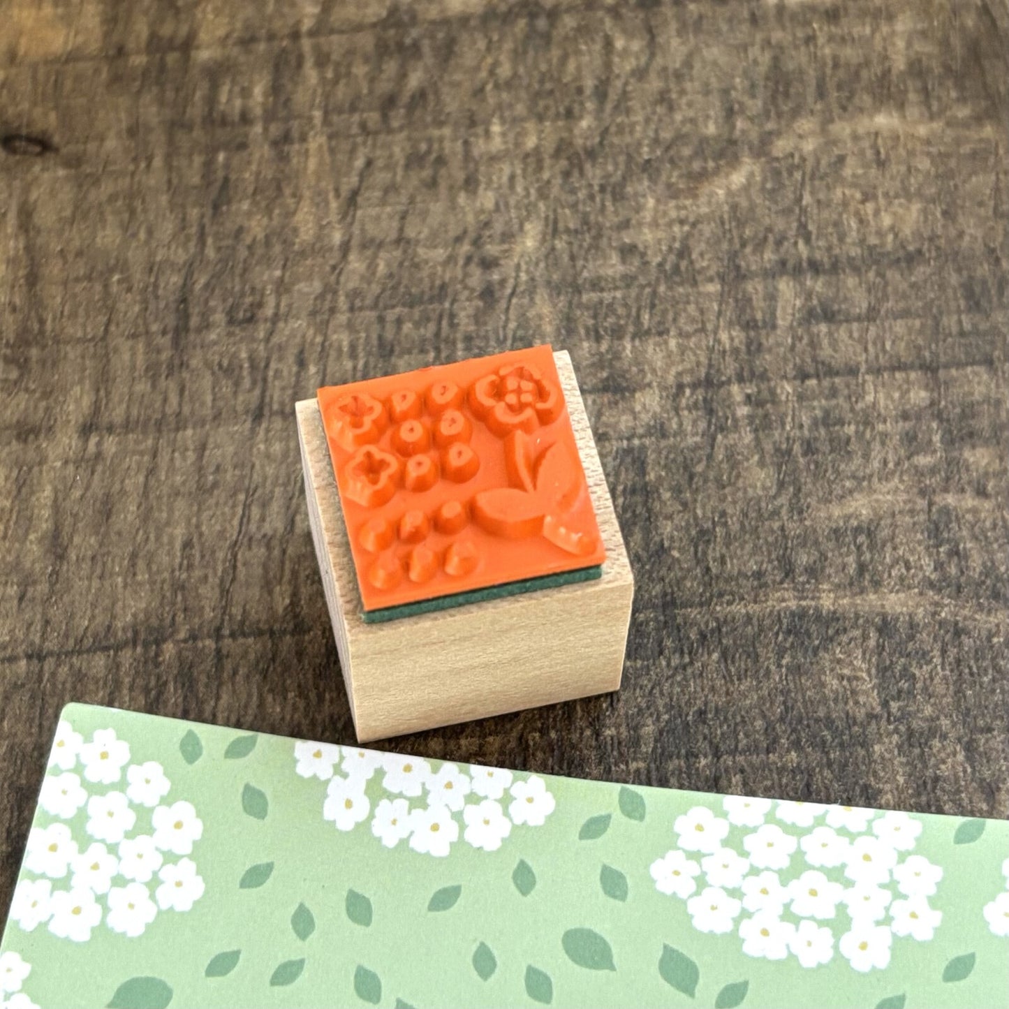 Seitousha Stamp - Paper Expo Exclusive - Pressed Flowers