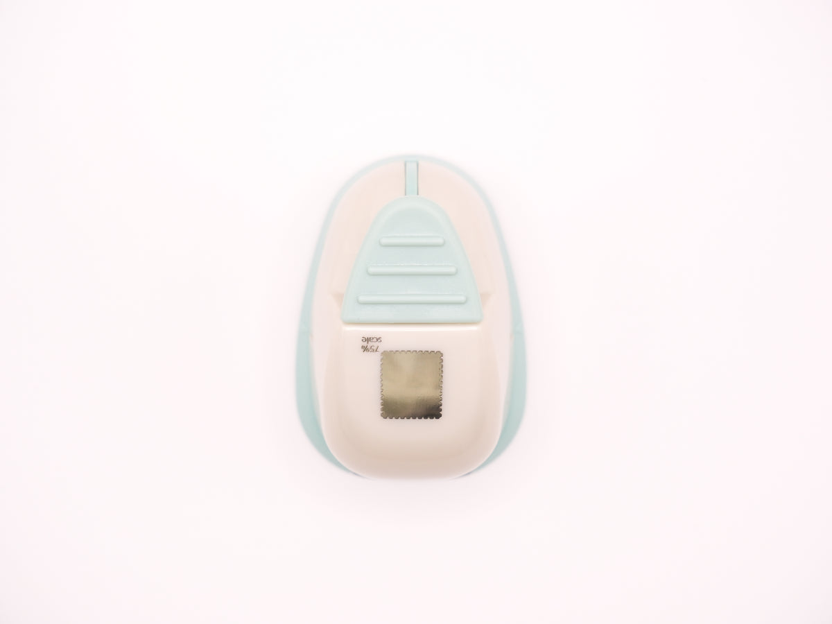 Kuretake KurePunch - Medium - Postage Stamp